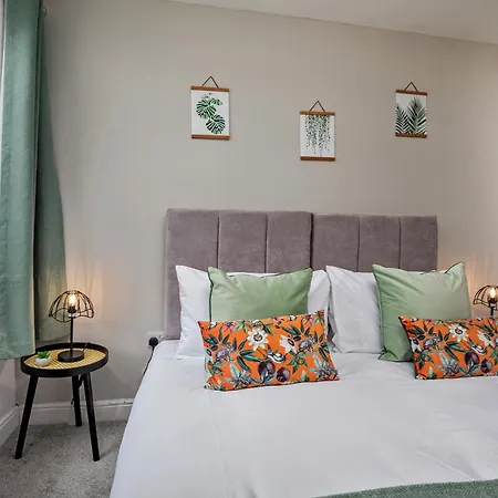 Kitson House - Sea Views, 1 Min Walk To Harbour Scarborough