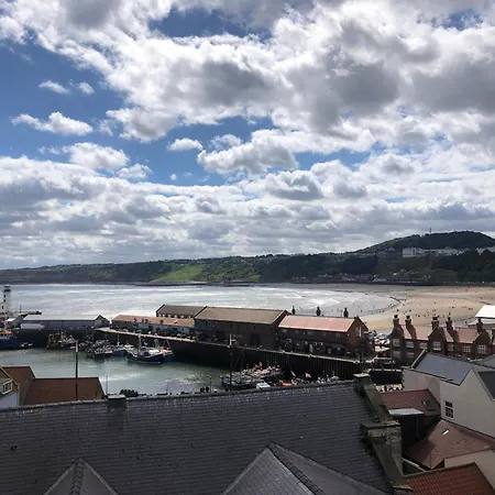 Holiday home Kitson House - Sea Views, 1 Min Walk To Harbour *