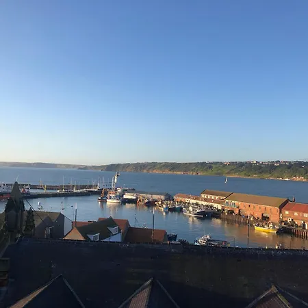 Kitson House - Sea Views, 1 Min Walk To Harbour *