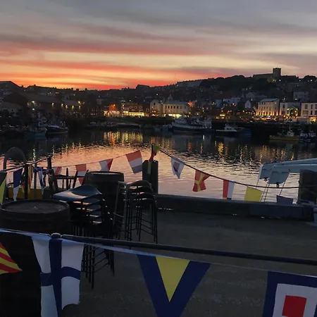 Holiday home Kitson House - Sea Views, 1 Min Walk To Harbour