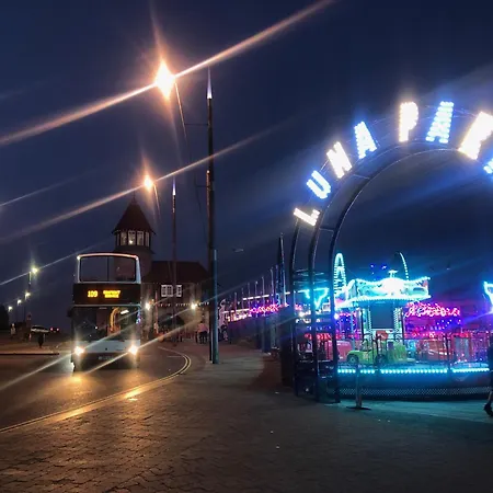 Holiday home Kitson House - Sea Views, 1 Min Walk To Harbour Scarborough