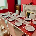 Дом отдыха Kitson House - Sea Views, Old Town, 5 Min Walk To Beach, Street Parking *