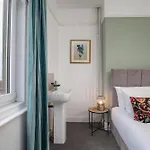 Дом отдыха Kitson House - Sea Views, Old Town, 5 Min Walk To Beach, Street Parking Скарборо