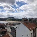 Kitson House - Sea Views, Old Town, 5 Min Walk To Beach, Street Parking