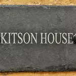 Kitson House - Sea Views, Old Town, 5 Min Walk To Beach, Street Parking * Скарборо