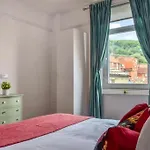 Kitson House - Sea Views, Old Town, 5 Min Walk To Beach, Street Parking Дом отдыха
