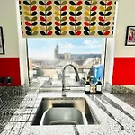 Kitson House - Sea Views, Old Town, 5 Min Walk To Beach, Street Parking Скарборо