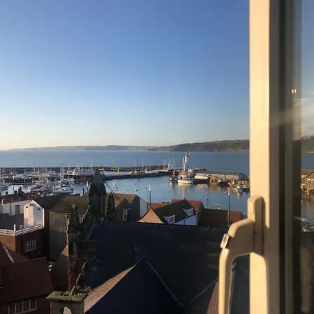 度假居 Kitson House - Sea Views, 1 Min Walk To Harbour *