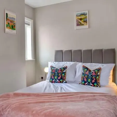 Kitson House - Sea Views, Terraces, 1 Min Walk To Seafront, 5 To Beach, Free Street Parking, Old Town Feriehus *