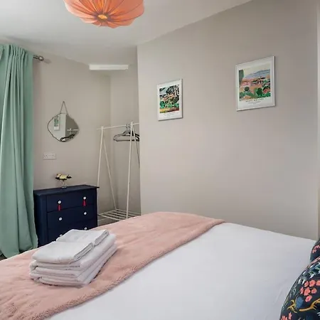 Kitson House - Sea Views, 1 Min Walk To Harbour Casa de Férias Scarborough