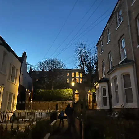 Kitson House - Sea Views, 1 Min Walk To Harbour * Scarborough