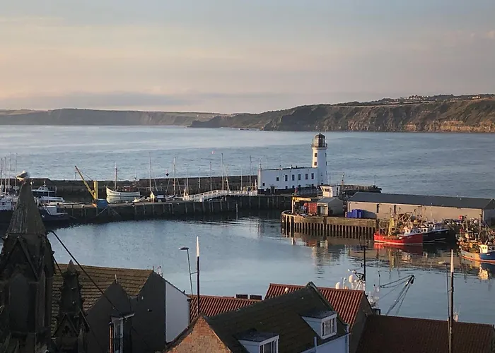 Kitson House - Sea Views, Old Town, 5 Min Walk To Beach, Street Parking Dom wakacyjny *