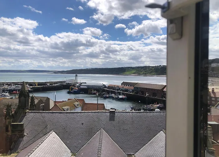 Kitson House - Sea Views, Old Town, 5 Min Walk To Beach, Street Parking Dom wakacyjny Scarborough