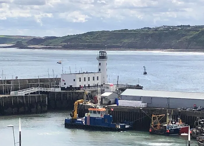 Kitson House - Sea Views, Old Town, 5 Min Walk To Beach, Street Parking * Scarborough