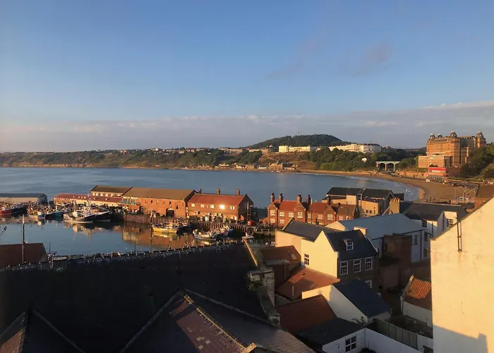 Kitson House - Sea Views, Old Town, 5 Min Walk To Beach, Street Parking Dom wakacyjny