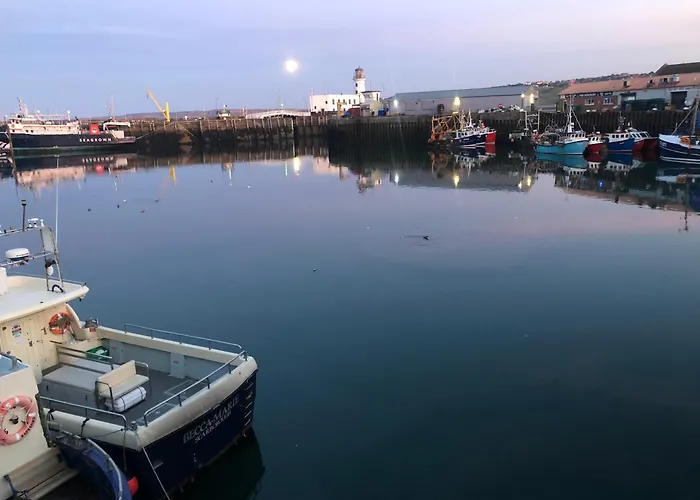 Kitson House - Sea Views, Old Town, 5 Min Walk To Beach, Street Parking Dom wakacyjny