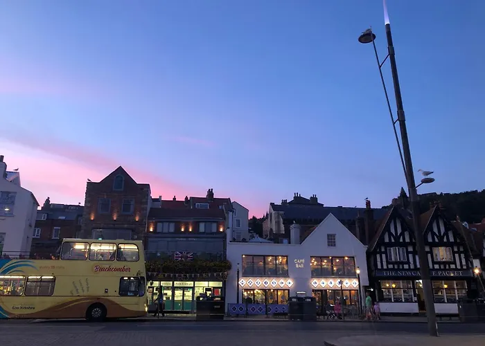 Kitson House - Sea Views, Old Town, 5 Min Walk To Beach, Street Parking Scarborough