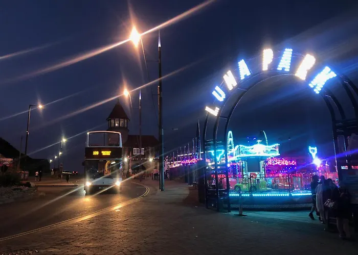 Dom wakacyjny Kitson House - Sea Views, Old Town, 5 Min Walk To Beach, Street Parking Scarborough