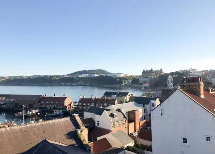 Kitson House - Sea Views, Old Town, 5 Min Walk To Beach, Street Parking Scarborough