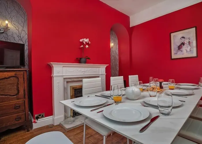 Kitson House - Sea Views, Old Town, 5 Min Walk To Beach, Street Parking Dom wakacyjny Scarborough