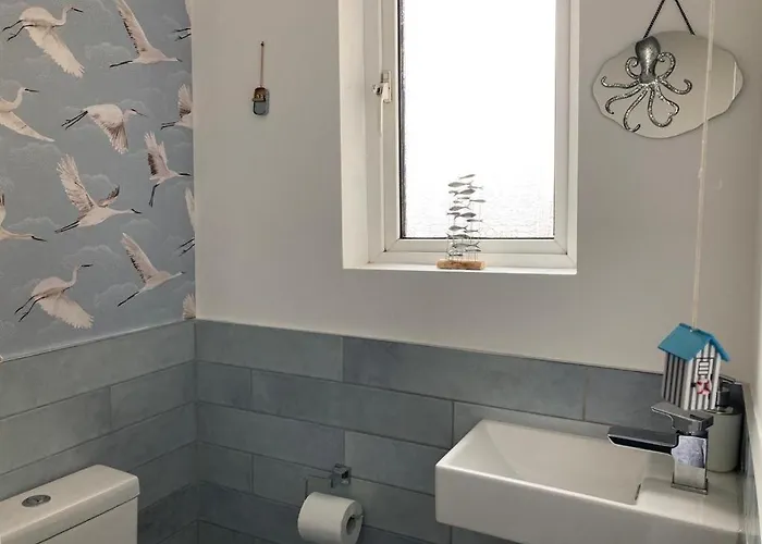 Kitson House - Sea Views, Old Town, 5 Min Walk To Beach, Street Parking * Scarborough