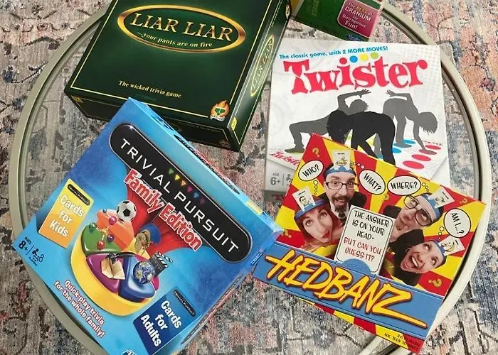 Dom wakacyjny Kitson House - Sea Views, Old Town, 5 Min Walk To Beach, Street Parking *