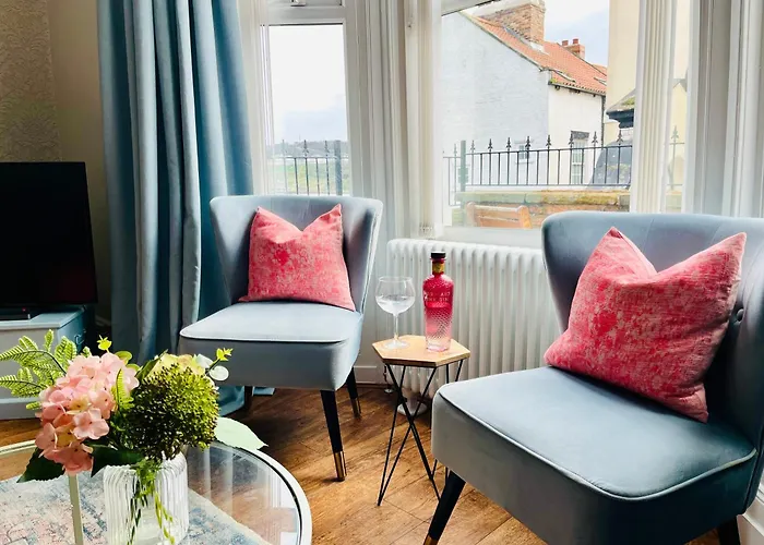 Kitson House - Sea Views, Old Town, 5 Min Walk To Beach, Street Parking Dom wakacyjny Scarborough